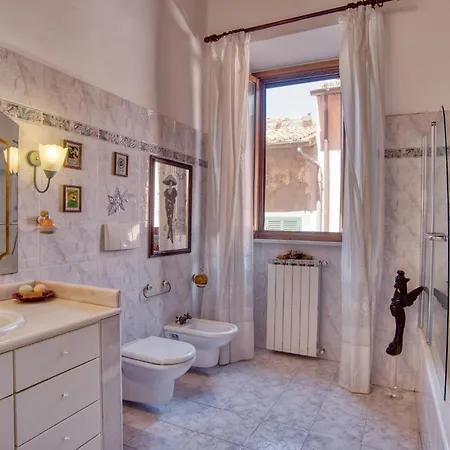 3 Bedroom Lovely In Appartement
